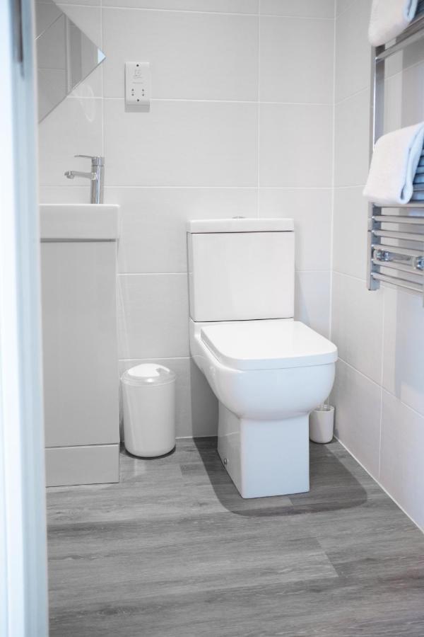 Modern One Bedroom Apartment In Town Centre & 4 Min To The Beach Bournemouth Exterior foto