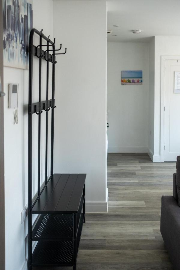 Modern One Bedroom Apartment In Town Centre & 4 Min To The Beach Bournemouth Exterior foto